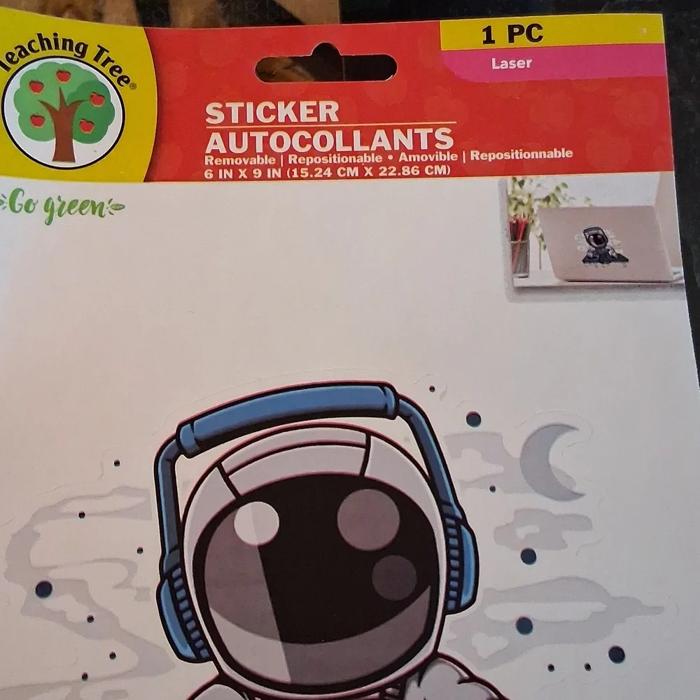 LAPTOP STICKER SPACEMAN MUSIC - Picture 2 of 2